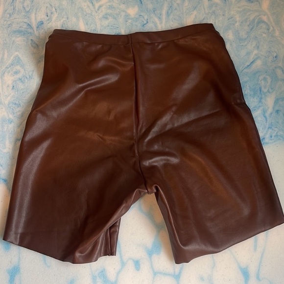 SKIMS faux leather biker shorts/ COCOA - Picture 6 of 7